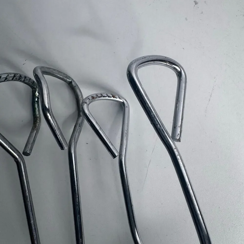 Vintage Set of 2 Rubber Coated Kitchen Tongs 11in & 9in Unbranded
